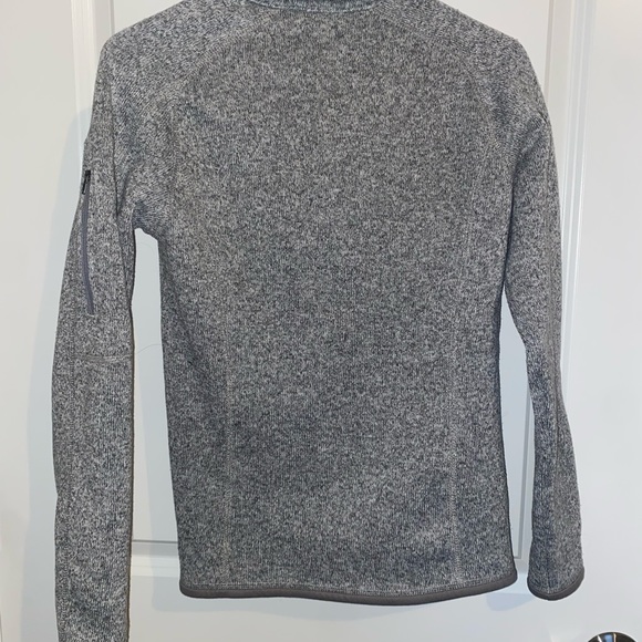 Size small Patagonia quarter zip - Picture 2 of 2